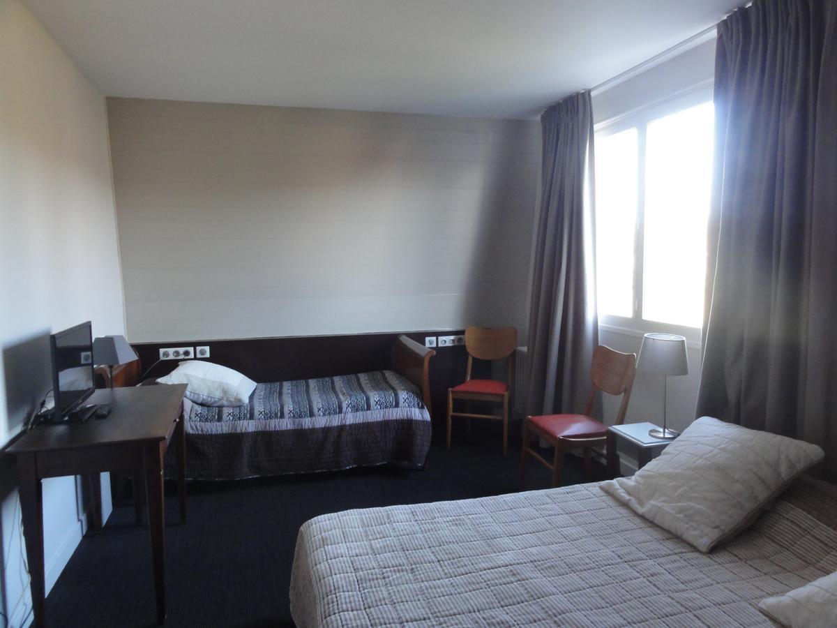 Hotel La Longue Vue Gennes-Val-de-Loire ภายนอก รูปภาพ