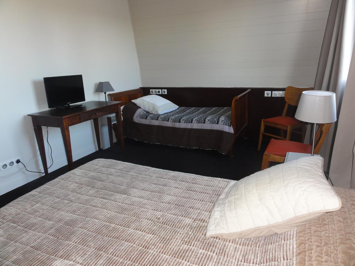 Hotel La Longue Vue Gennes-Val-de-Loire ภายนอก รูปภาพ